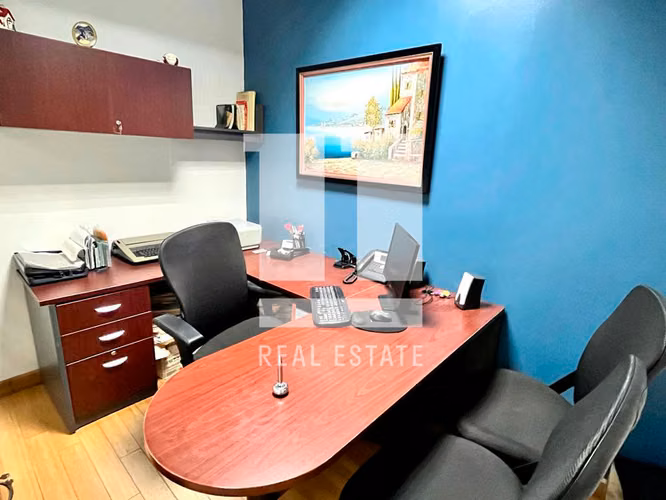 Se Vende oficina en Torre Generali - Imagen 13