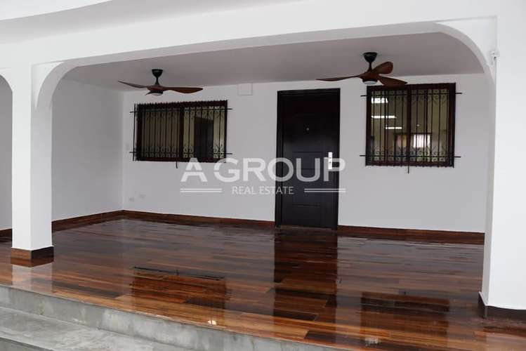 Se vende casa frente a Multiplaza - Imagen 8