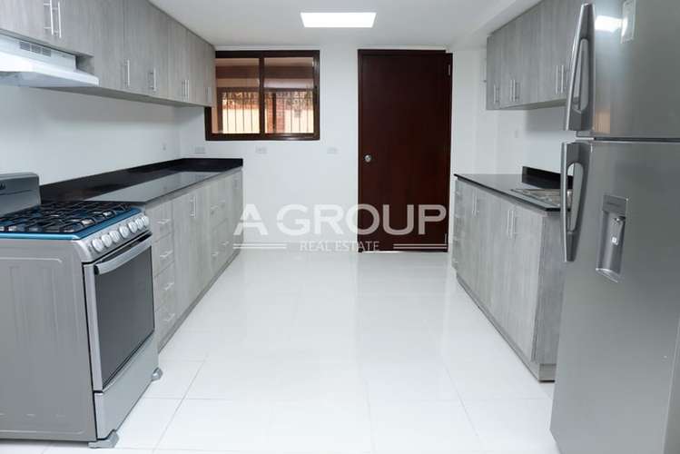 Se vende casa frente a Multiplaza - Imagen 13