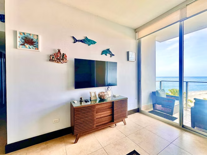 Apartamento Frente al Mar en Riomar- 2 Recamaras 2 Baños