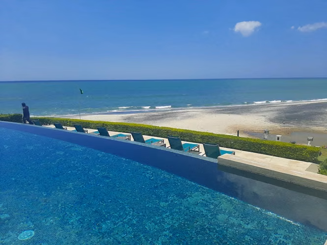 Apartamento Frente al Mar en Riomar- 2 Recamaras 2 Baños