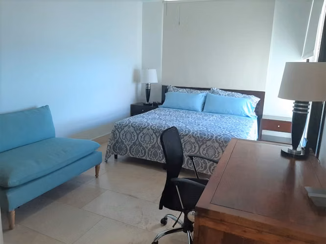 Piso Alto en Riomar- 2 Recamaras 2 Baño