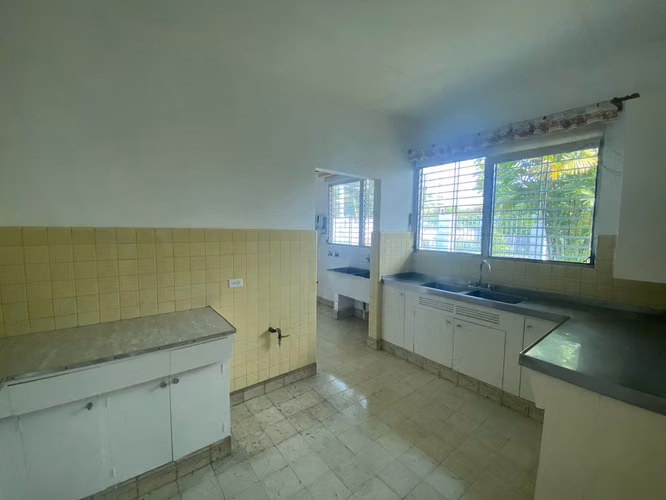 Venta Casa en Coco del Mar, con terreno de 803m2