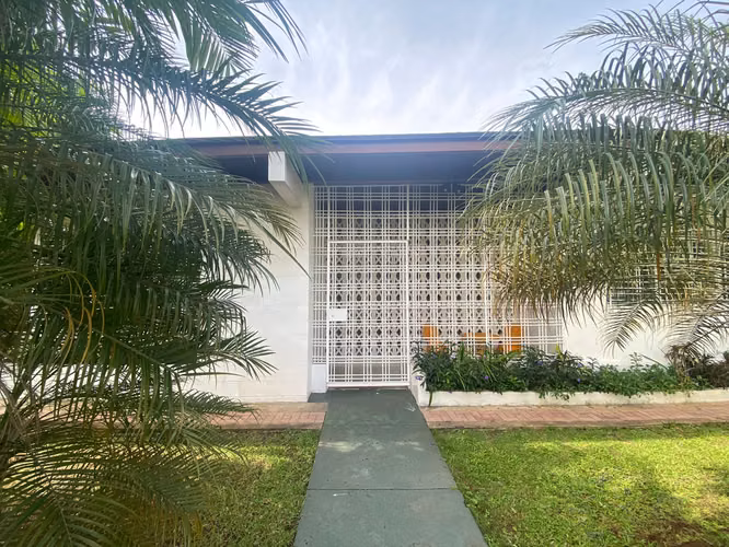 Venta Casa en Coco del Mar, con terreno de 803m2
