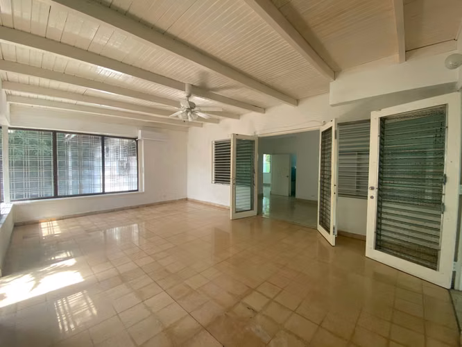 Venta Casa en Coco del Mar, con terreno de 803m2