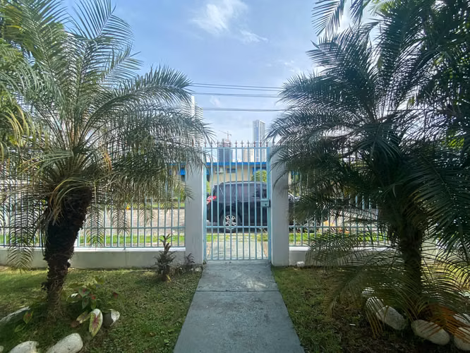 Venta Casa en Coco del Mar, con terreno de 803m2