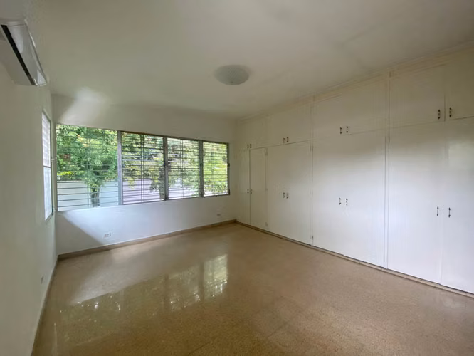 Venta Casa en Coco del Mar, con terreno de 803m2