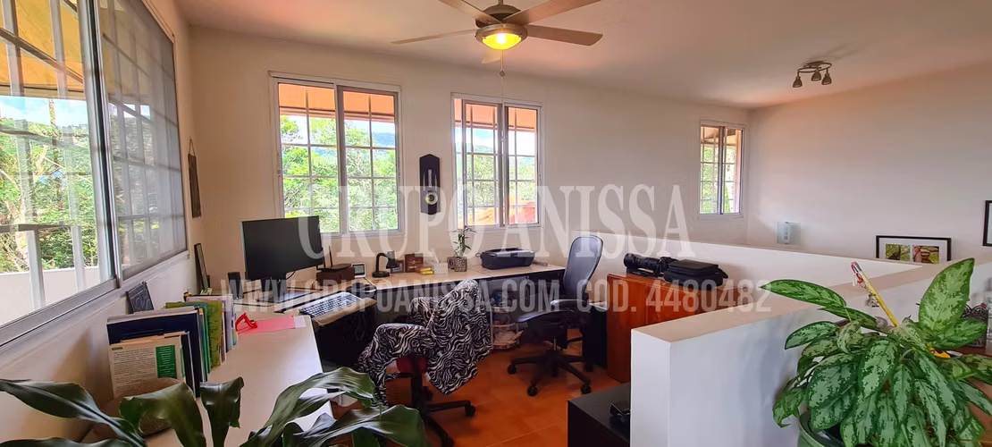 Se Vende Amplia y Hermosa Casa en Altos del Maria