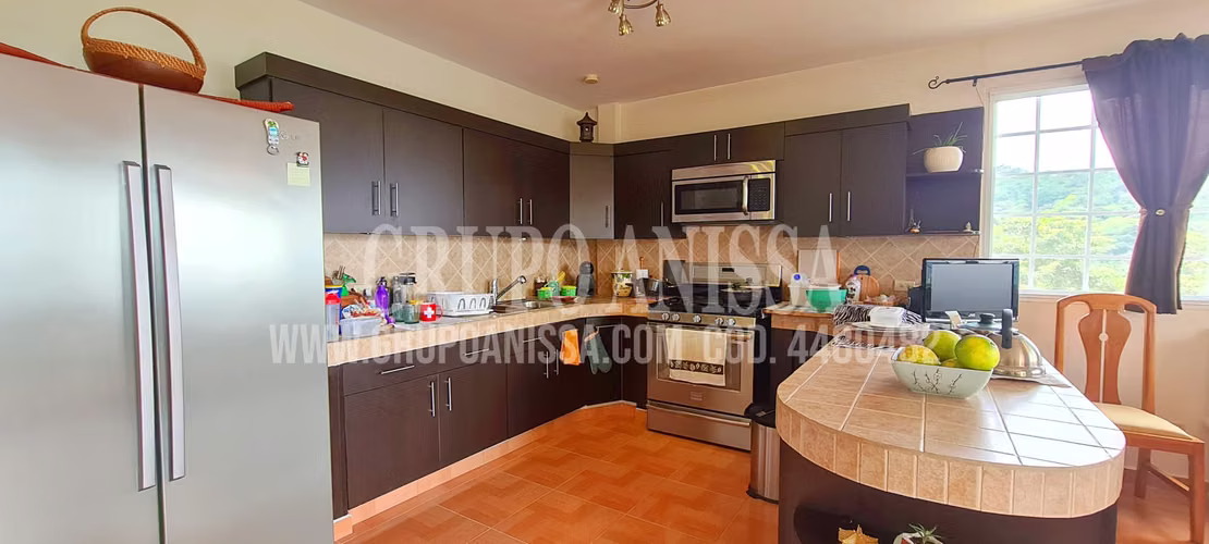 Se Vende Amplia y Hermosa Casa en Altos del Maria