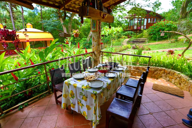 Oportunidad! Se Vende Espectacular Casa con Arquitectura Única en Altos del Maria - Imagen 7