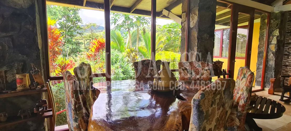 Se Vende Hermosa Casa de Montaña en Altos del Maria COD.