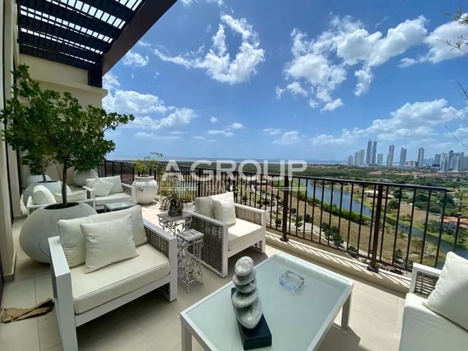 Santa Maria Court - Se Vende Lujoso Apartamento