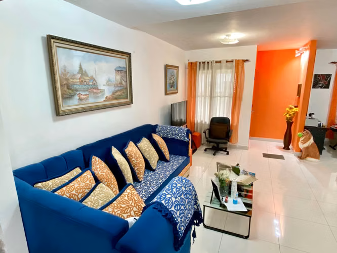 SUPER GANGA CASA AAA 3R2.5B2P CON TERRAZA EN VILLA ZAITA 169000 - Imagen 3