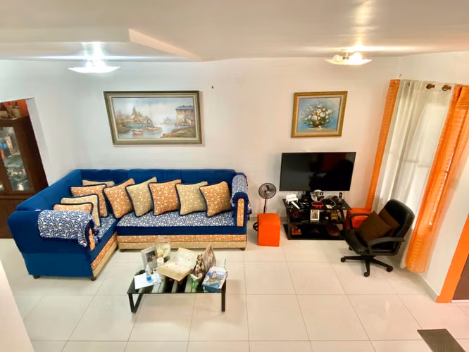 SUPER GANGA CASA AAA 3R2.5B2P CON TERRAZA EN VILLA ZAITA 169000 - Imagen 4