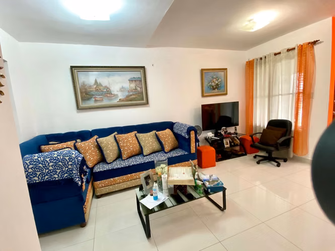 SUPER GANGA CASA AAA 3R2.5B2P CON TERRAZA EN VILLA ZAITA 169000 - Imagen 2