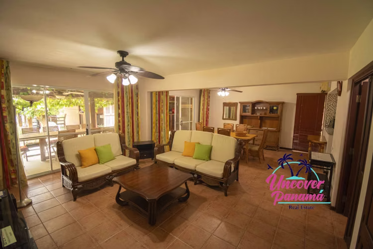 Preciosa villa de cinco dormitorios en Decameron