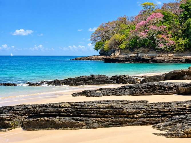 Venta Casa en Isla Saboga, con terreno de 2,000m2 y construcción de 260m2 - Imagen 7