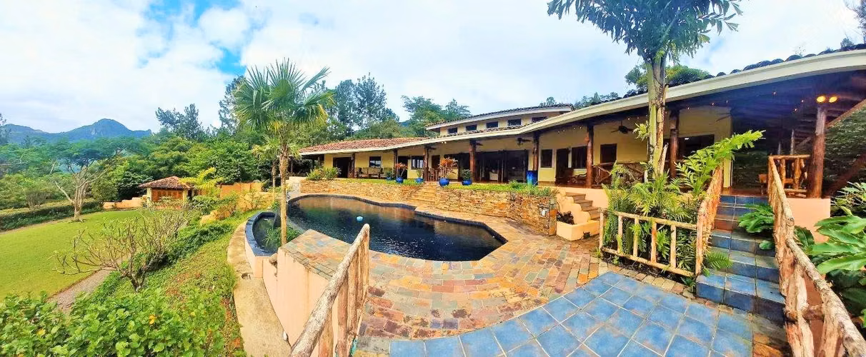 Casa en Altos del Maria- Altos Woods