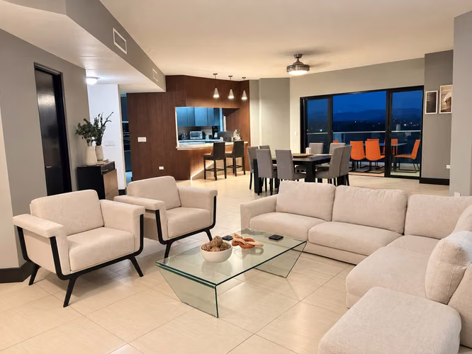 Venta de Apartamento en San Carlos en Vistamar PH Las Olas II, 313m2