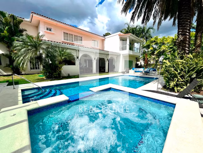 Se Vende Lujosa Casa en Costa del Este, Royal Pacific - Imagen 1