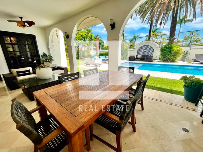 Se Vende Lujosa Casa en Costa del Este, Royal Pacific - Imagen 7