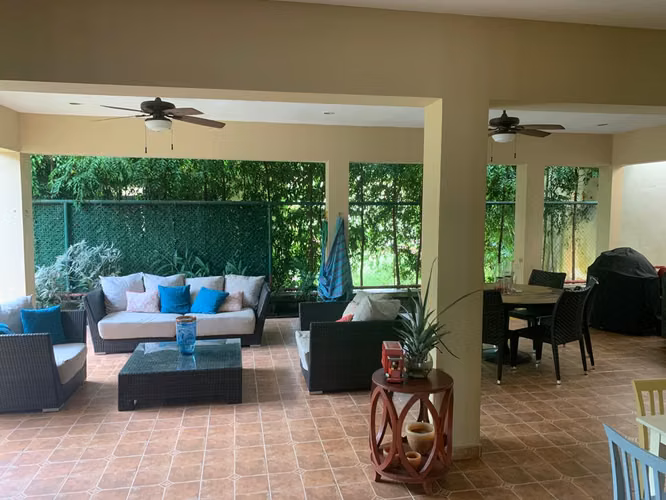 CASA EN VENTA EN CLAYTON - EMBASSY GARDEN