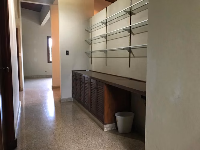 Venta de Edificio en Bella Vista, La Cresta, 1,000m2 de terreno