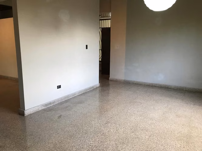 Venta de Edificio en Bella Vista, La Cresta, 1,000m2 de terreno