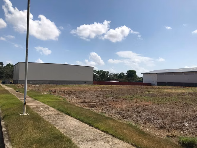 Venta de Terreno en Mañanitas Tocumen, 8,500m2