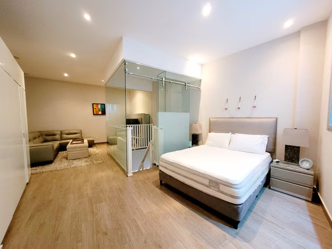 PEARL duplex 4 recs $795,000 REMATE