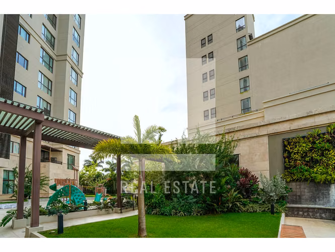 Se Vende  Penthouse en Santa María Court