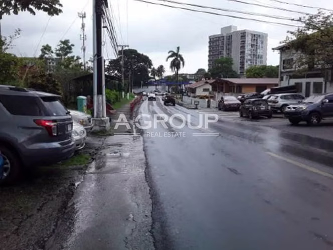 Avenida Férnadez de Córdoba  - Se Vende Galera Comercial
