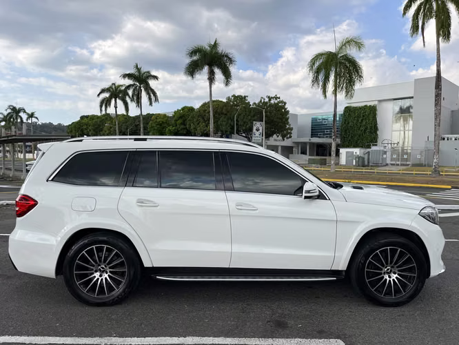 Mercedes Benz GLS 400 Paquete AMG