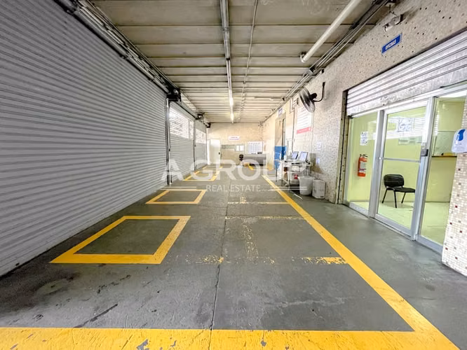 Se alquila exclusiva bodega en Tumba Muerto
