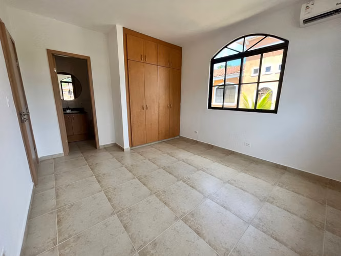 Venta de casa en Clayton Village