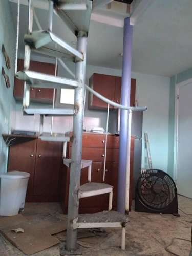 Fabricación de escaleras metálicas y barandal , pasamanos - Imagen 5