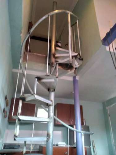 Fabricación de escaleras metálicas y barandal , pasamanos - Imagen 6