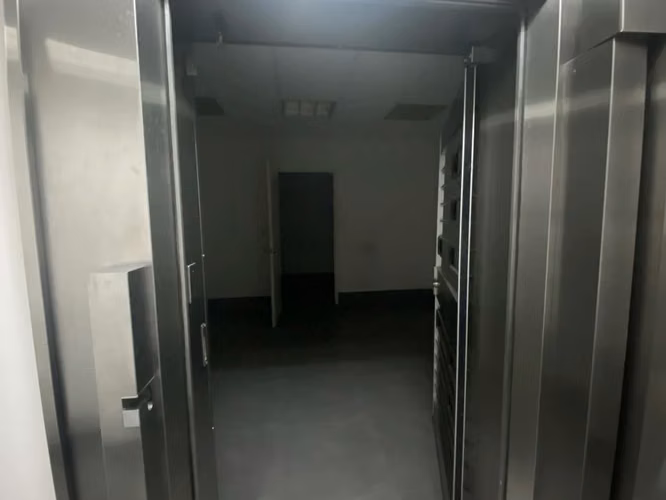 Alquiler de Local Comercial en Vía España, Bella Vista, 775m2