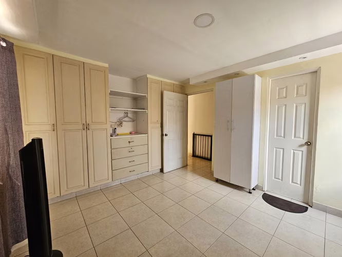 SUPER GANGA CASA 4R2.5B2P EN DORADO LAKE CONDADO 310000 NEGOCIABLE 290000 - Imagen 11