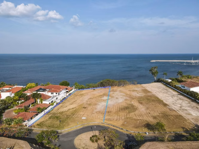 Prime Location For This Golf, Beach, and Marina Resort Lot