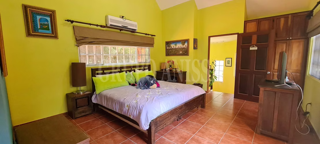 Oportunidad! Se Vende Hermosa Casa en Altos del Maria Con Piscina