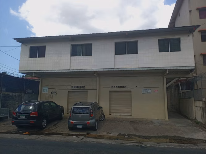 RENT APARTMENTS BUILDING 32-A