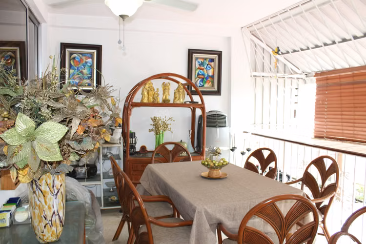 House duplex furnished in Hato Pintado is sold.
