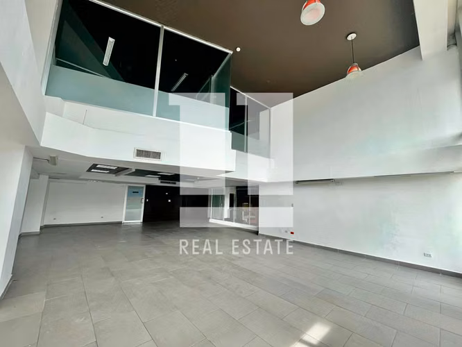 Se Alquila Local en Plaza Pacific - Imagen 1