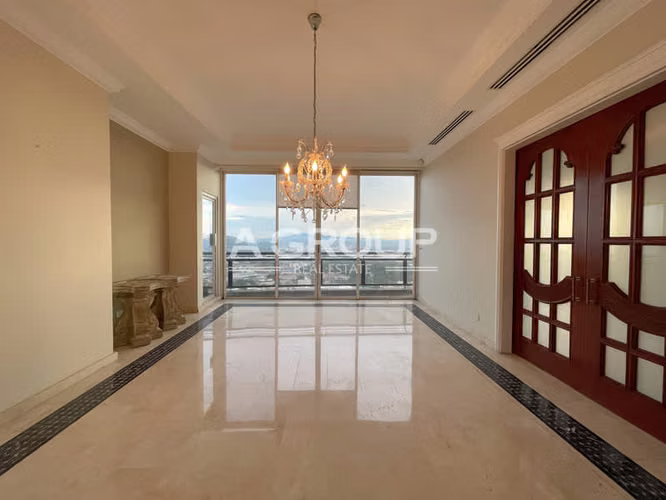 Torre Imperial - Se Vende Amplio y Lujoso Apartamento