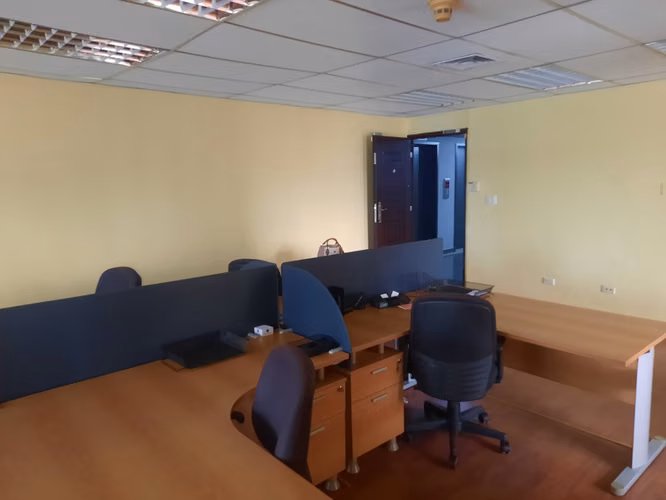Se ALQUILA Oficina - OBARRIO