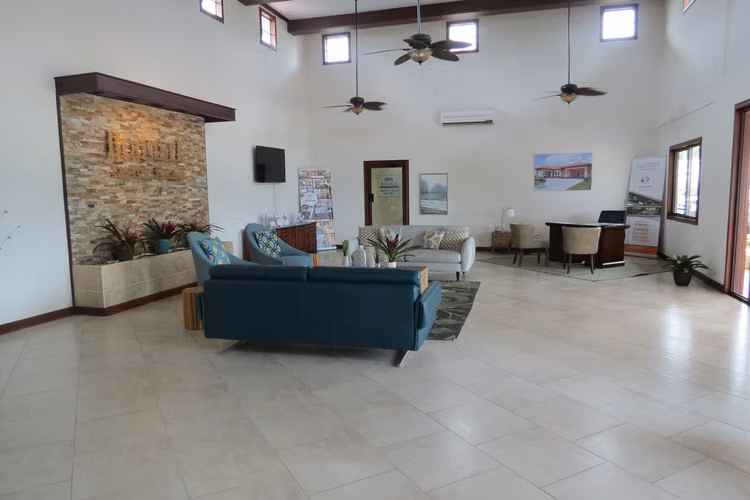 Banco vende Lotes reposeidos en Chiriqui Boquete Canyon Village