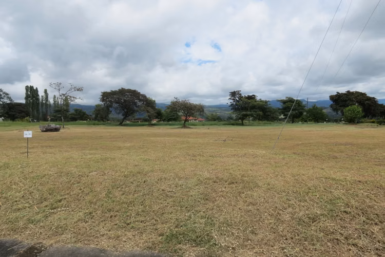 Banco vende Lotes reposeidos en Chiriqui Boquete Canyon Village