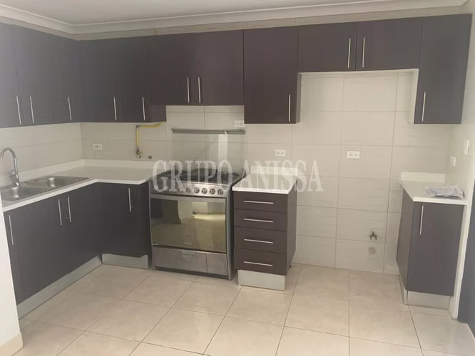 Oportunidad! Se Vende Espacioso Apartamento en Dos Mares