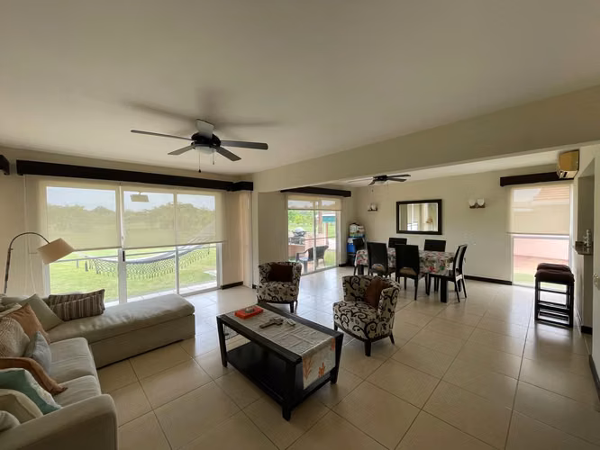 Se vende casa en Decameron Golf Villas, Río Hato